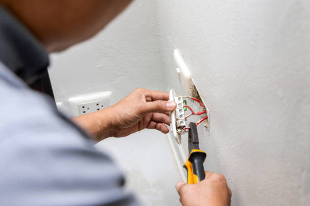 Best Licensed Electrician  in South Valley, NM